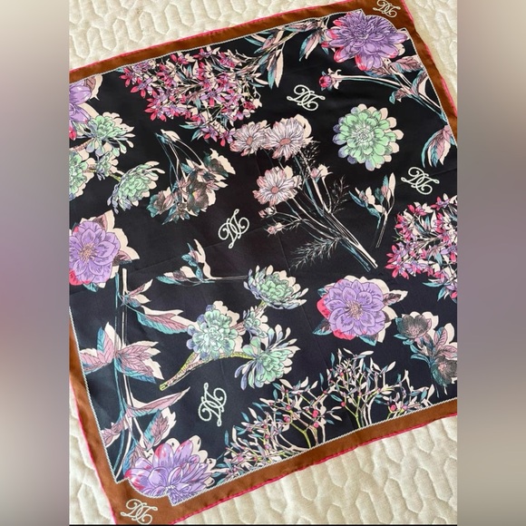 Daks scarf - Picture 5 of 8